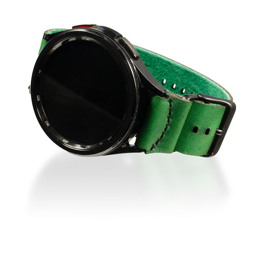 Side-Piece Watchband Samsung Galaxy in Chromexcel Kelly Green — wrist view